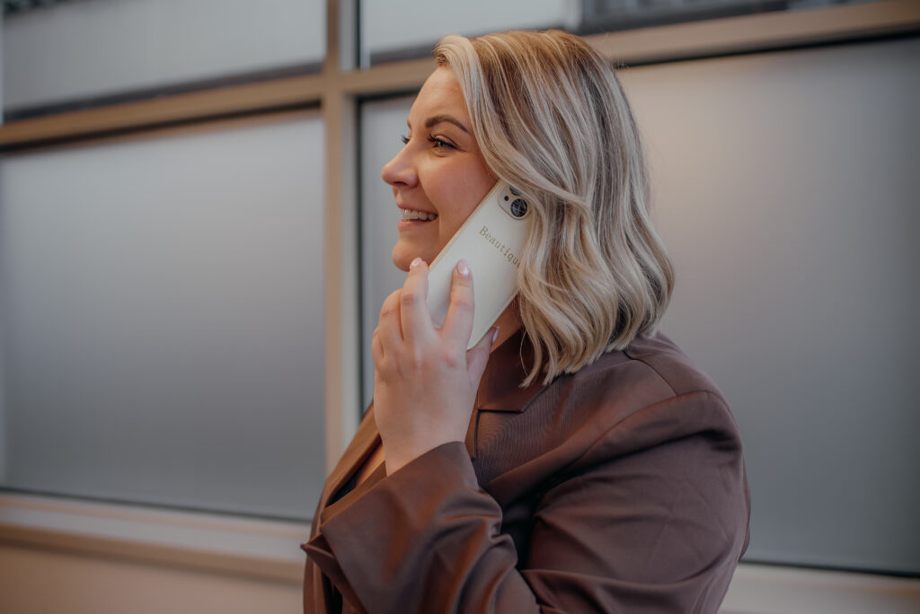 contact opnemen met beautique haaratelier